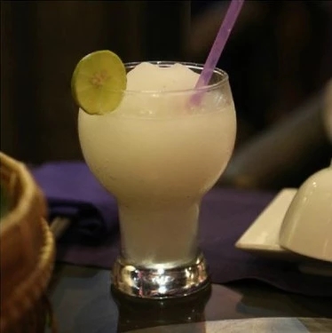 玻璃（lí）啤酒杯奶昔杯